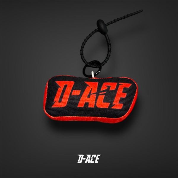 D-ACE立體布偶吊飾 踢恤、落肩踢恤、T-SHIRT、OVERSIZE、TEE、衣服、高磅數、重磅數、穿搭、迪艾斯、DS、DACE、服飾、穿搭、潮流