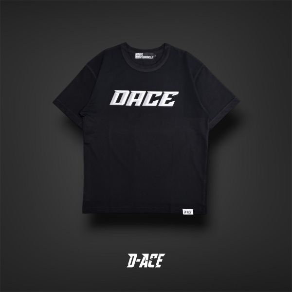D-ACE貼布燙涼感高磅數微落肩TEE (黑) 踢恤、落肩踢恤、T-SHIRT、OVERSIZE、TEE、衣服、高磅數、重磅數、穿搭、迪艾斯、DS、DACE、服飾、穿搭、潮流