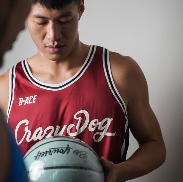 NUEY你好帥雙面球衣 Jersey、衣服、球衣、籃球衣、雙面穿球衣、服飾、穿搭、潮流、籃球、迪艾斯、設計、台灣