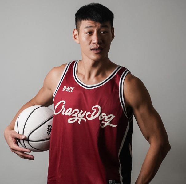 NUEY你好帥雙面球衣 Jersey、衣服、球衣、籃球衣、雙面穿球衣、服飾、穿搭、潮流、籃球、迪艾斯、設計、台灣