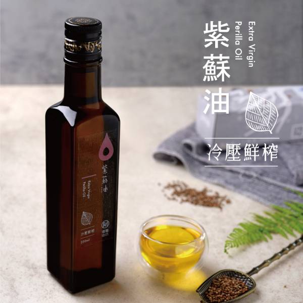 紫蘇油 250ml 冷壓初榨植物油 璞蜜油坊,源品食品行,植物油,食用油,養生,冷壓初榨橄欖油,木鱉果油,黑種草籽油,沙棘果油,黃金小菓,苦茶油,亞麻仁油,印加果油,葵花油,黑芝麻油,紫蘇油,南瓜籽油,核桃油,杏仁油,椰子油,OMEGA-3,OMEGA-６,OMEGA-9,DHA,EPA,維生素E,維生素C,亞油酸,心血管疾病,血管清道夫,降低膽固醇,健康飲食,不飽和脂肪酸