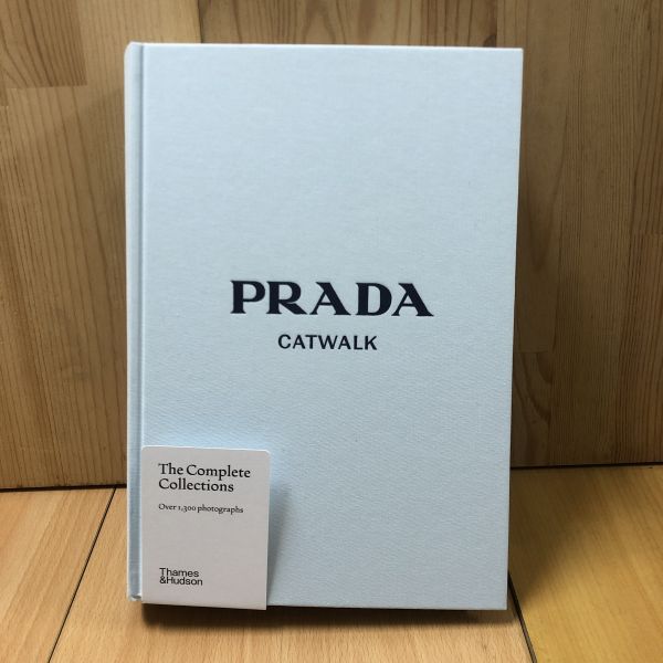 (骨折)Prada Catwalk The Complete Fashion Collections(Prada普拉達時裝秀全紀實) 