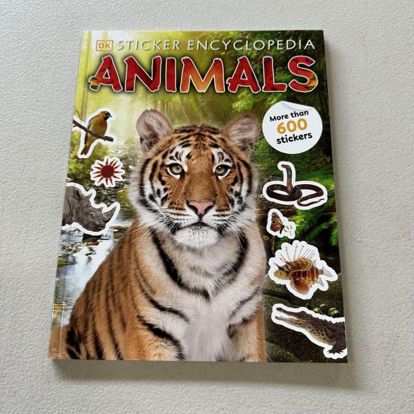 (微恙)DK Sticker Encyclopedia Animals (動物百科貼紙書) 
