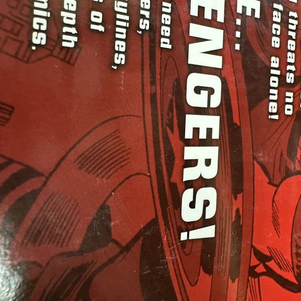 (微恙)DK Marvel Avengers Ultimate Guide New Edition(漫威復仇者聯盟終極攻略) 