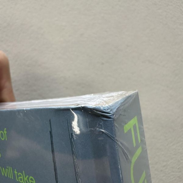 (微恙)Futuria: Art of The Sci-Fi Age(賽博龐克：科幻世界的視覺藝術) 