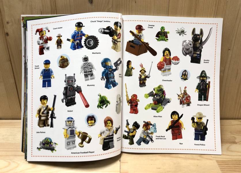 DK LEGO Amazing Minifigure Ultimate Sticker Collection(樂高人偶貼紙書) 