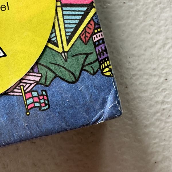 (微恙)Day & Night: Metropolis (全景夜光繪本：大都會) 