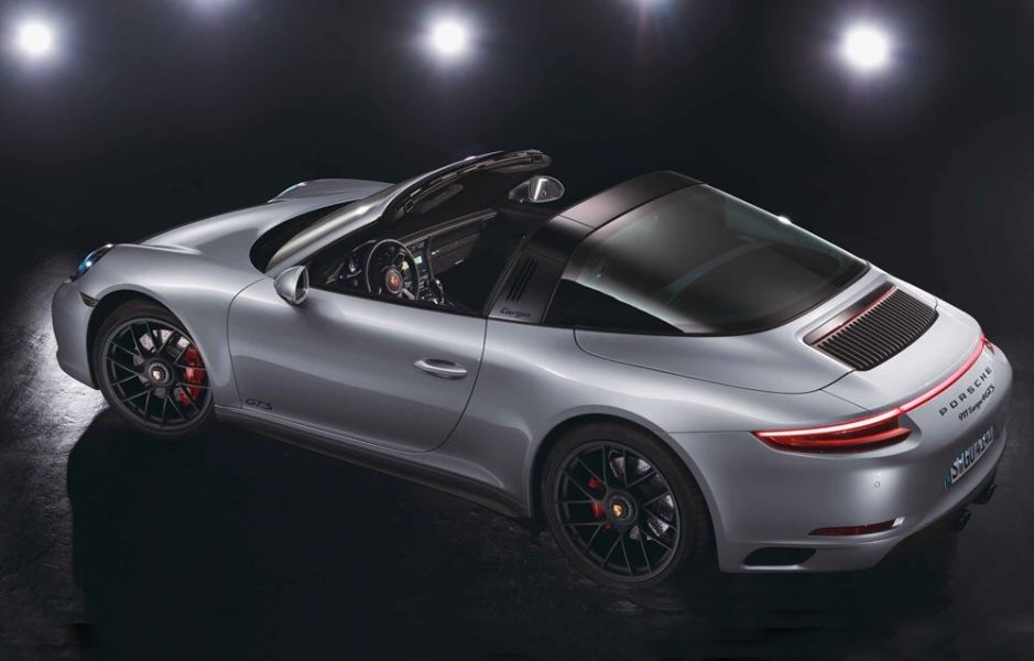 The Porsche 911 Book Revised Edition (保時捷911傳奇  2021年版) 