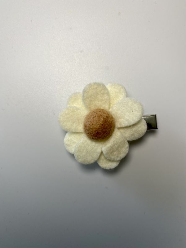 Felt Me Knot Neutral Daisies 雛菊髮夾 - Ivory 