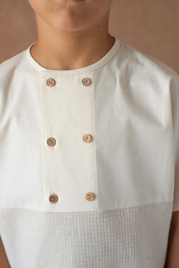 Popelin Sand Waffle Fabric Shirt with Double Breasted Buttons 華夫格短袖襯衫 