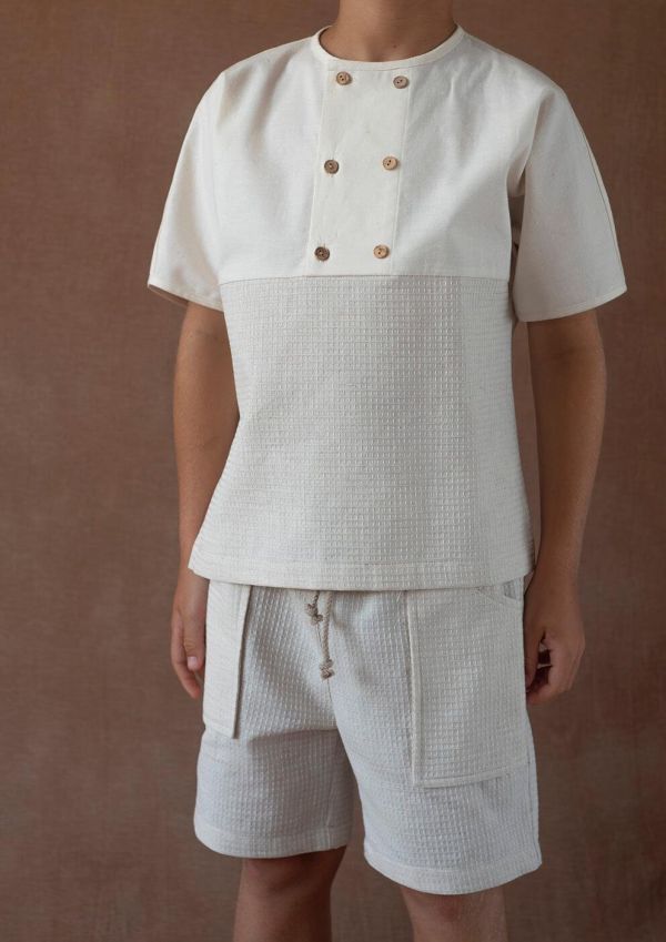 Popelin Sand Waffle Fabric Shirt with Double Breasted Buttons 華夫格短袖襯衫 