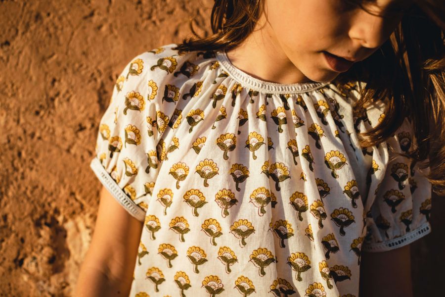 Baba Kids Short sleeve Kiki 洋裝 - Golden Hairmoss 