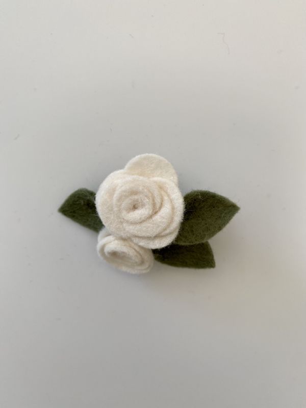 Felt Me Knot Dainty Roses 玫瑰髮夾 - Linen 