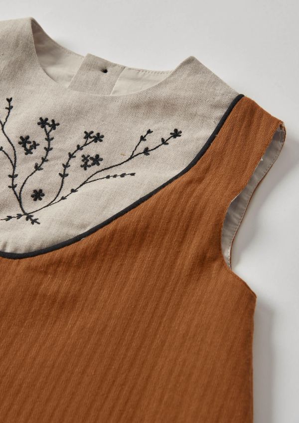 Popelin Terracotta Short Dress with Embroidered Yoke 刺繡跳色洋裝 
